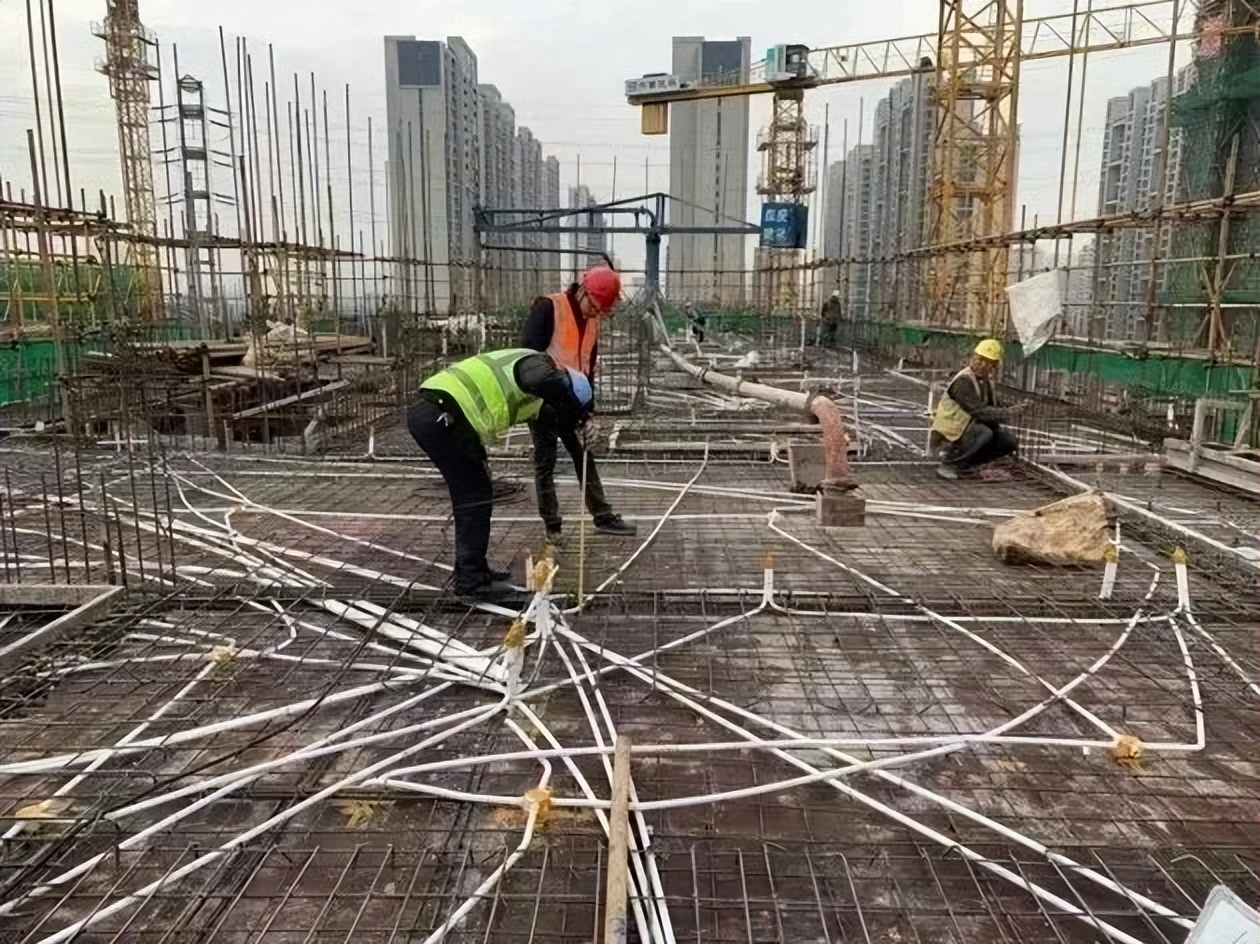 混凝土板厚平整度怎么控制,混凝土板厚允许偏差最新