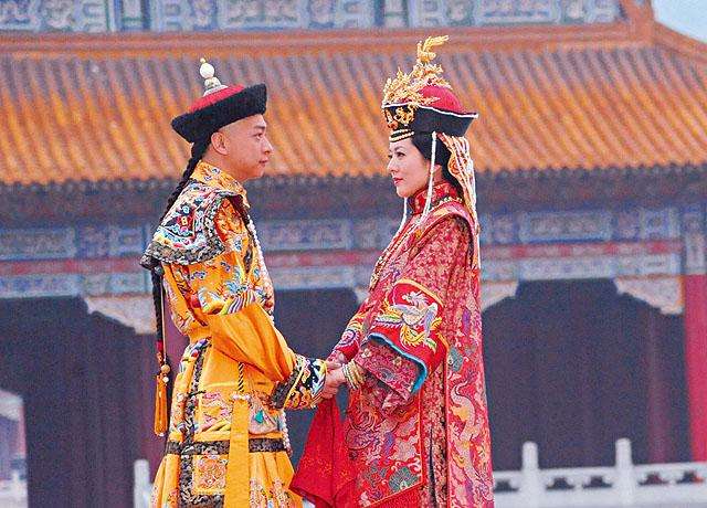 清朝最有才华的皇后，19岁被皇帝宠幸，身怀龙胎自尽身亡