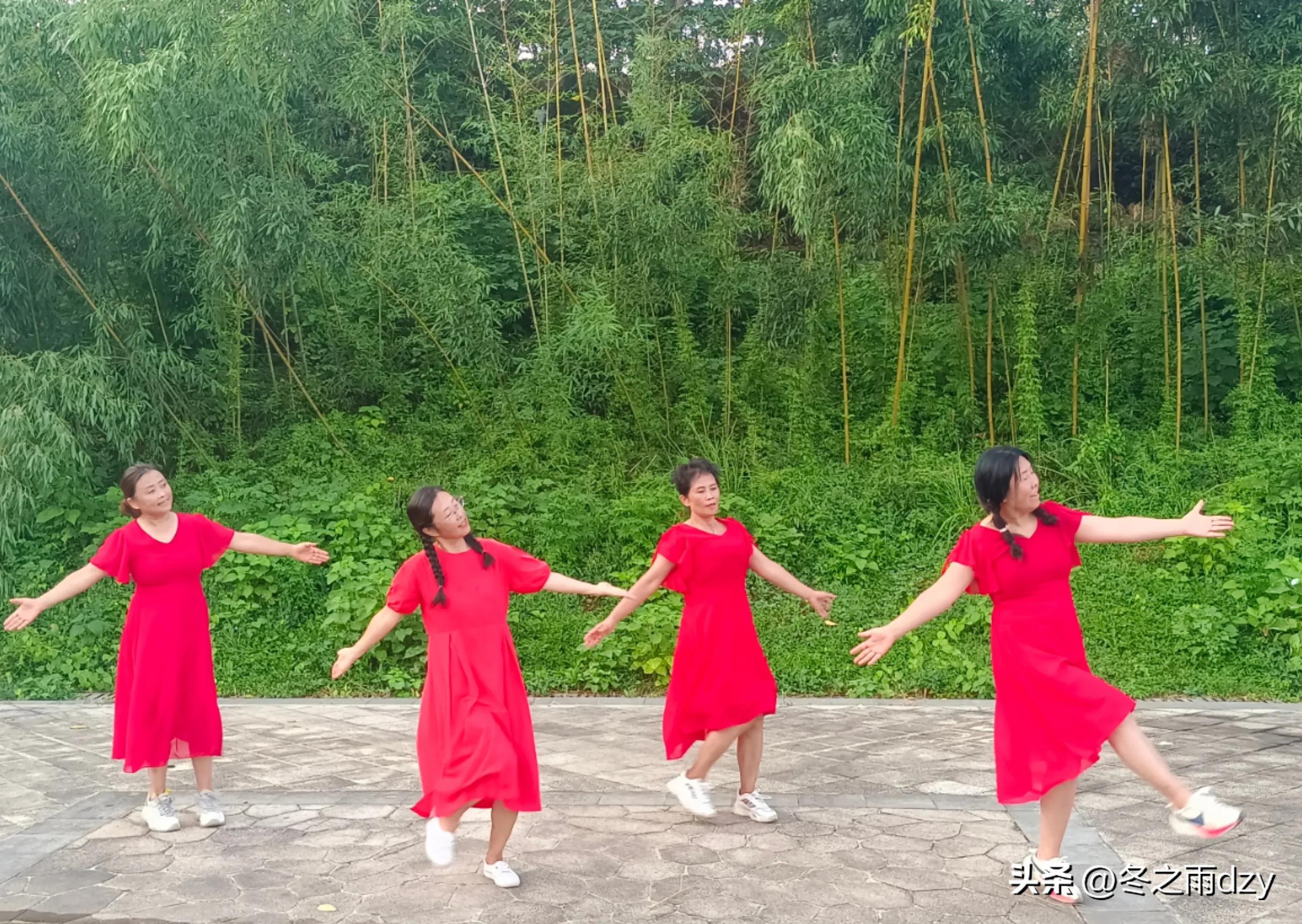 南昌舰主题园凤凰洲湿地公园,凤凰洲建军广场