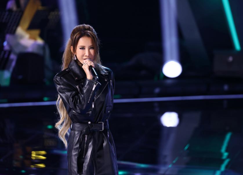 知情人曝李玟摔倒后节目组没停,知情人曝李玟摔倒后节目组喊停