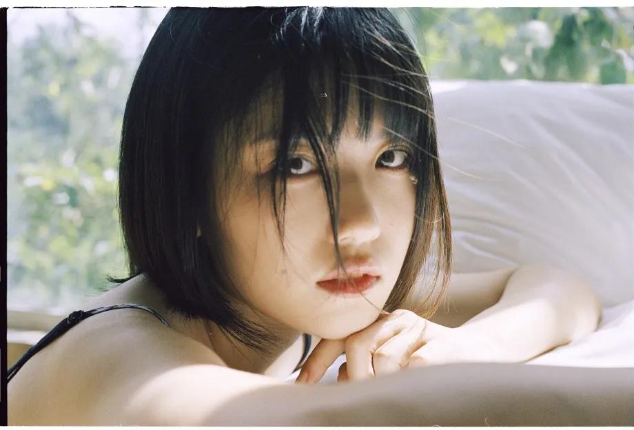 清新女大学生写真,青春活力大学生写真照片