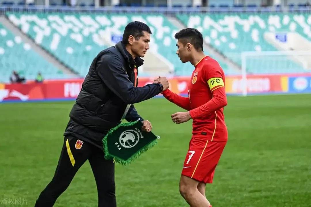 赢球才重要，既想赢又踢的好看，这个要求对于中国球队太高