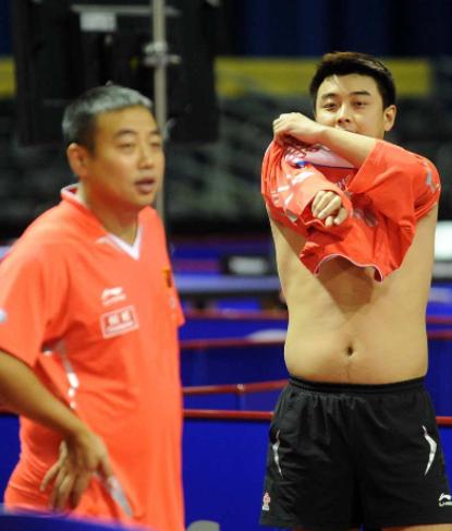 乒乓球冠军王皓简历,奥运冠军王皓和妻子现状