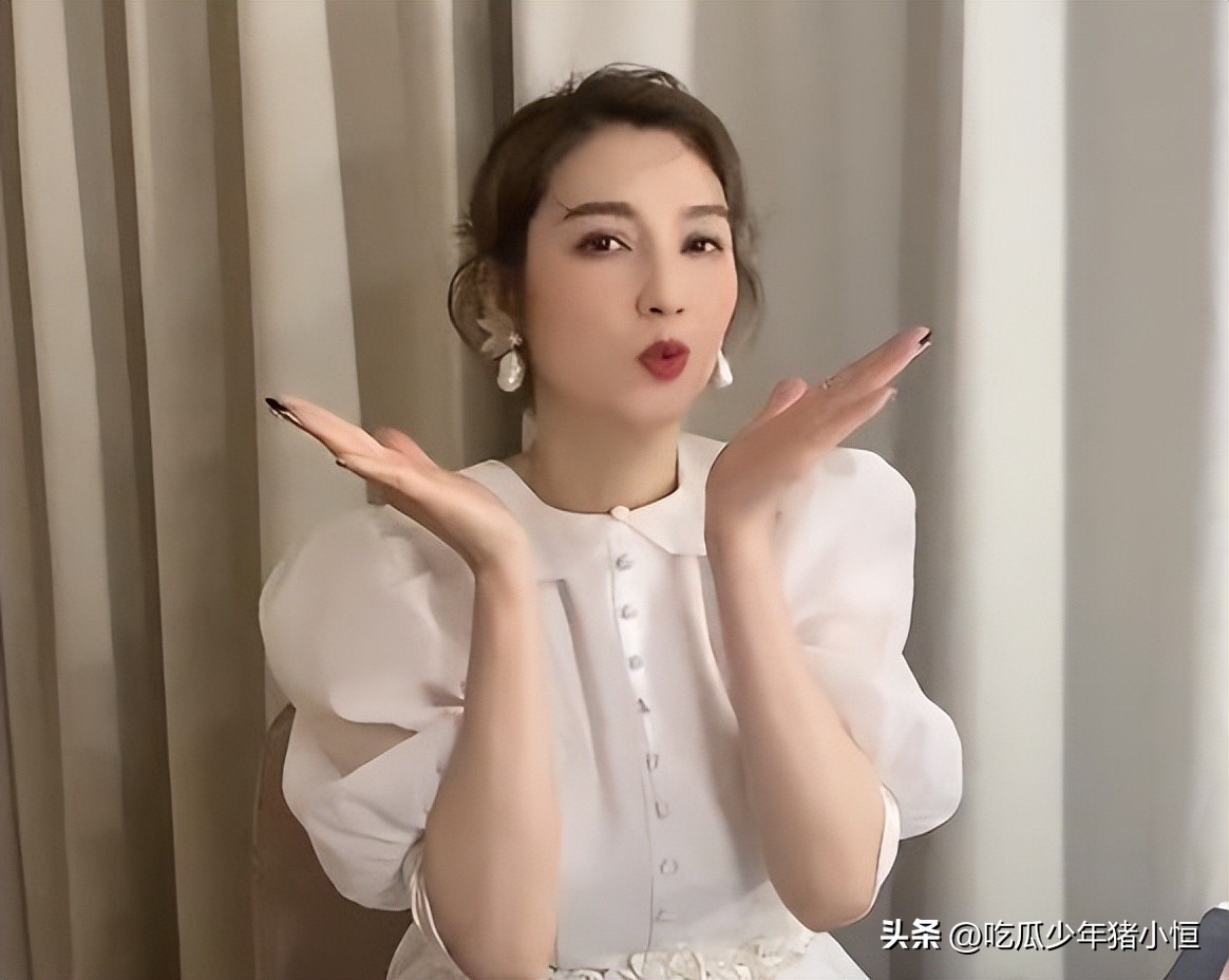 张丹峰和毕滢一起吃烧烤视频,张丹峰吃烤肉