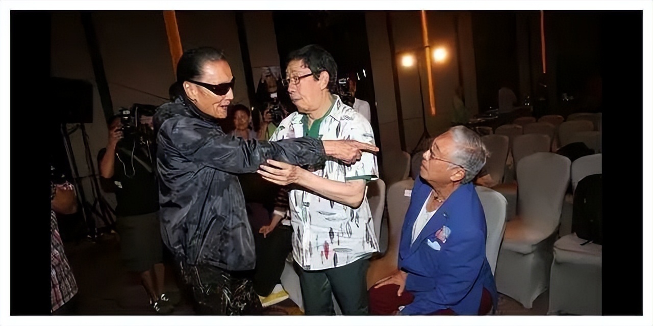 谢贤因为王羽给曾江道歉,谢贤打曾江道歉视频回放