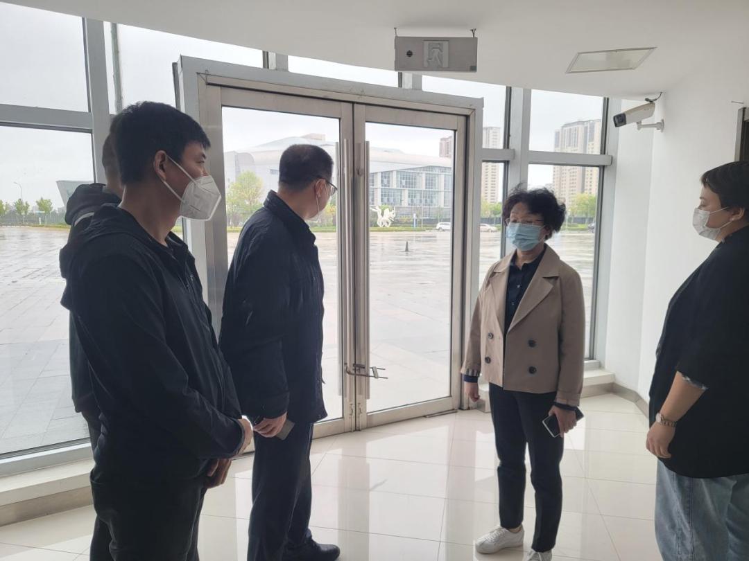 县长王桂冰暗访检查疫情防控工作,温雪琼最新视频