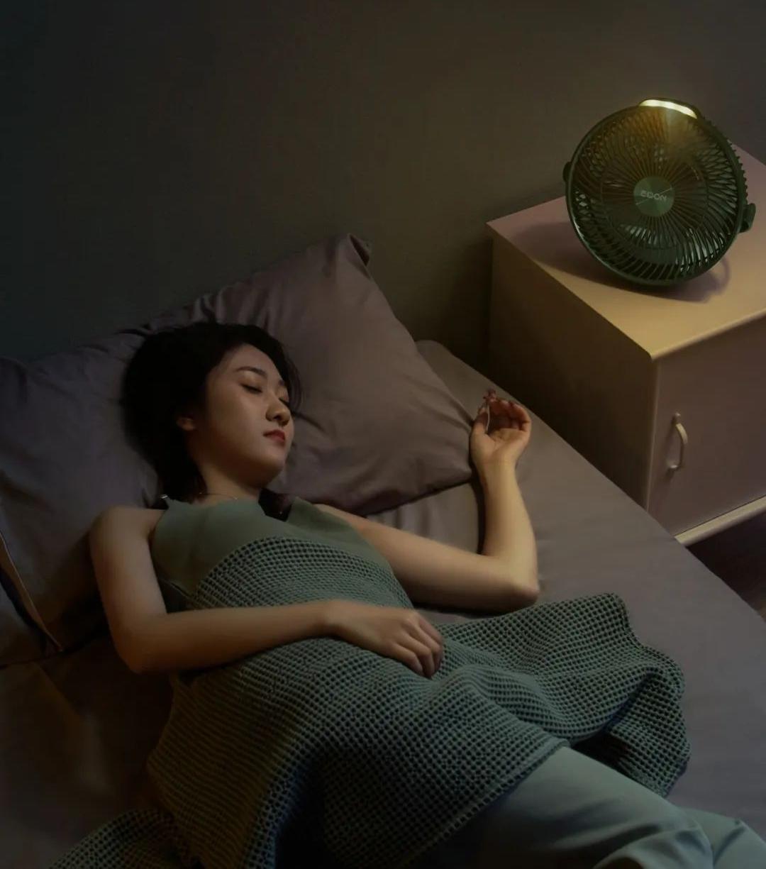 电风扇加湿循环,加湿制冷风扇与循环风扇哪个好