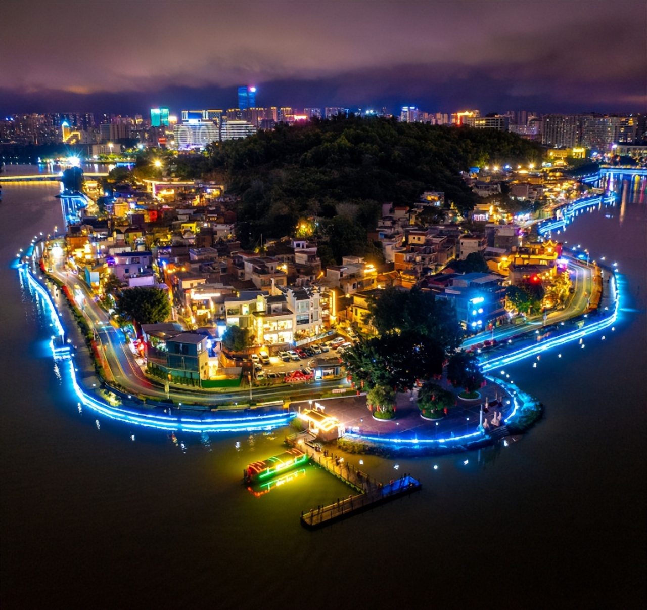 肇庆住哪里好,肇庆怀集夜生活