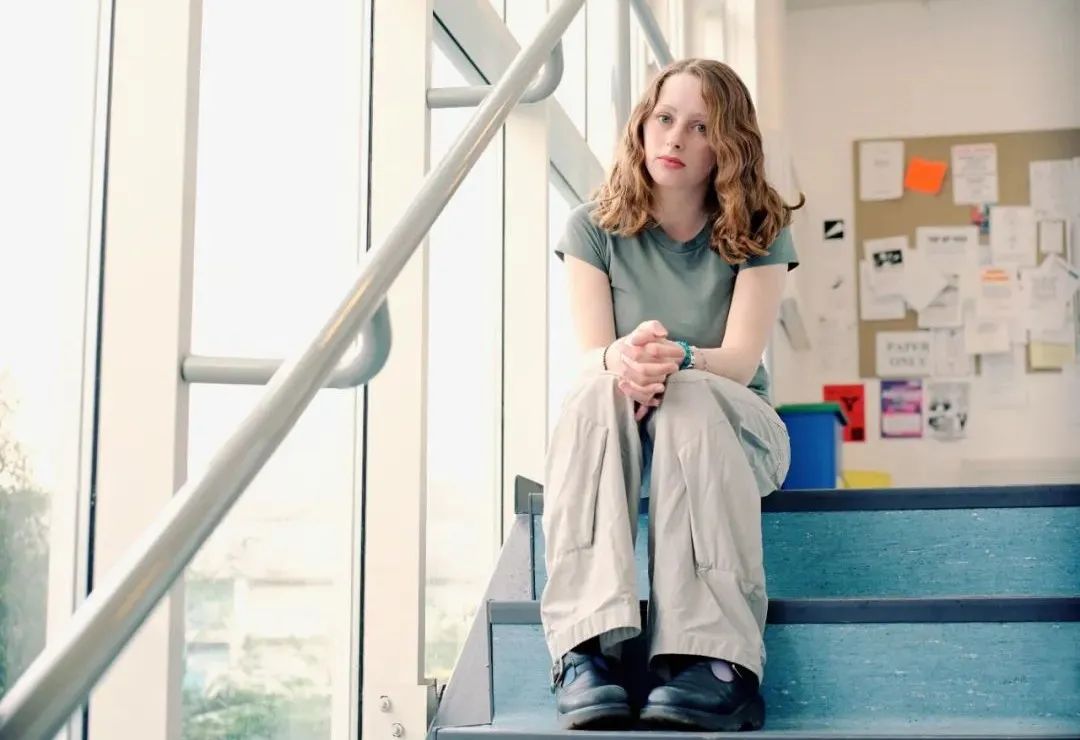 15年的时候早恋被班主任抓了,当初早恋是怎么被抓到的