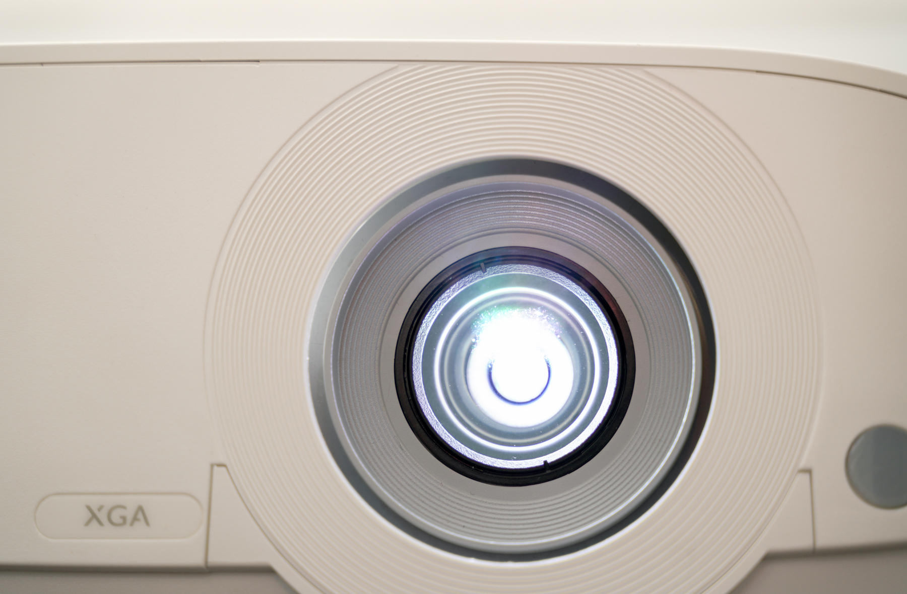 明基e540投影仪效果,2021年明基e540投影仪还值得买吗