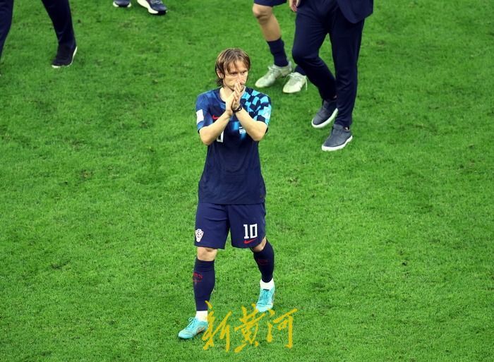 战吗战啊这首歌的名字叫什么,阿根廷vs克罗地亚开幕式孤勇者