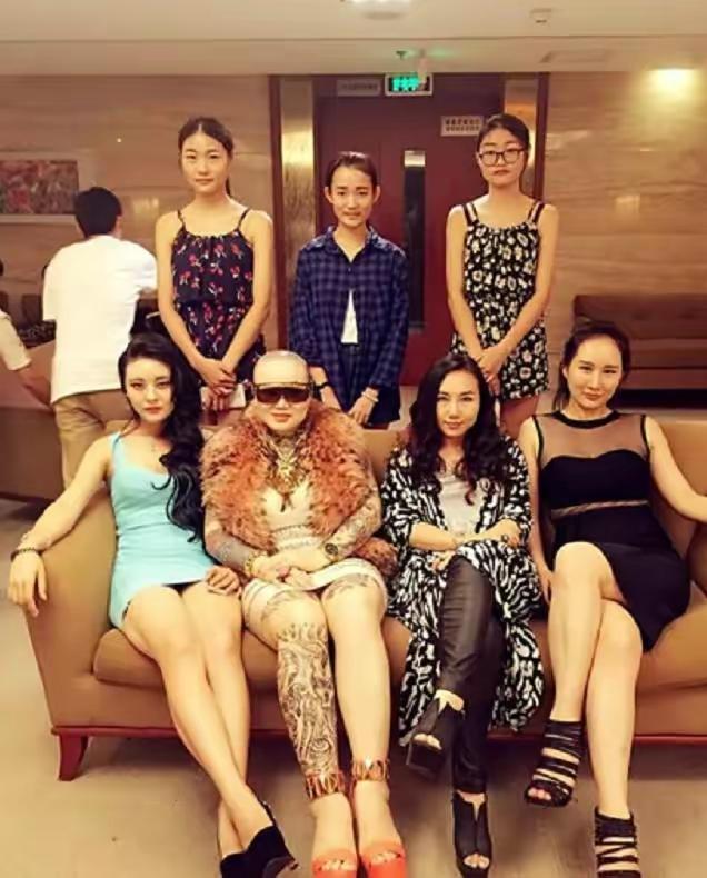 浙江富婆网上征婚送宾利,温州富婆个人征婚视频