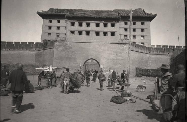 日军日记：*安妇慰**不服从管教，我很愤怒，用*刀刺**插入她的*体下**