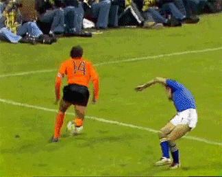 内马尔经典花式过人集锦,内马尔转圈射门原视频