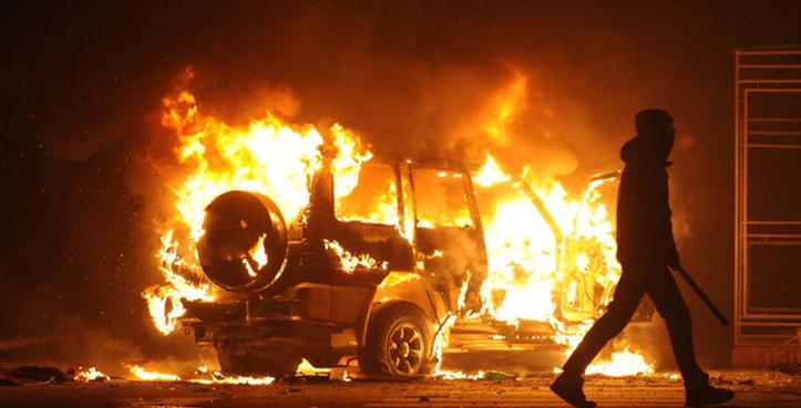 法国骚乱中国公民遇袭,法国士兵卢浮宫外遭持刀袭击