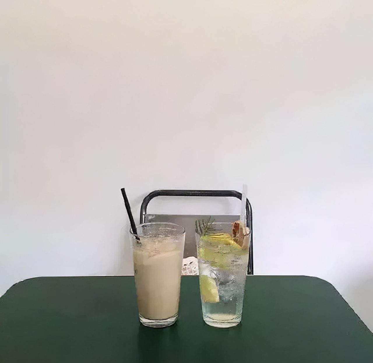 伤感朋友圈背景图,伤感朋友圈背景图片