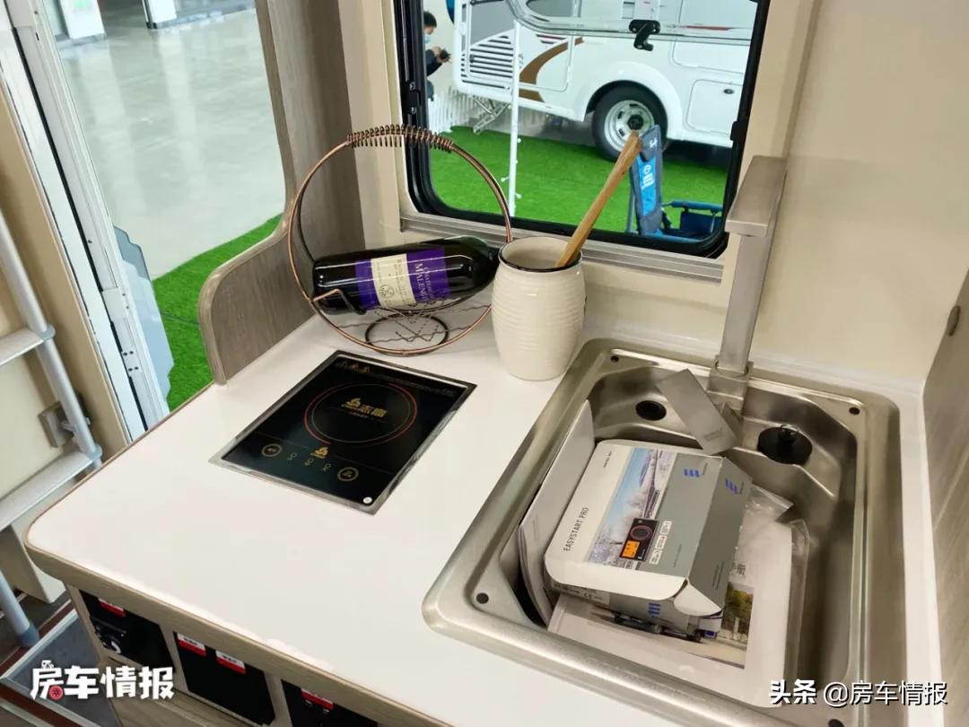 国产大型房车最新款,最新款房车内部布局图