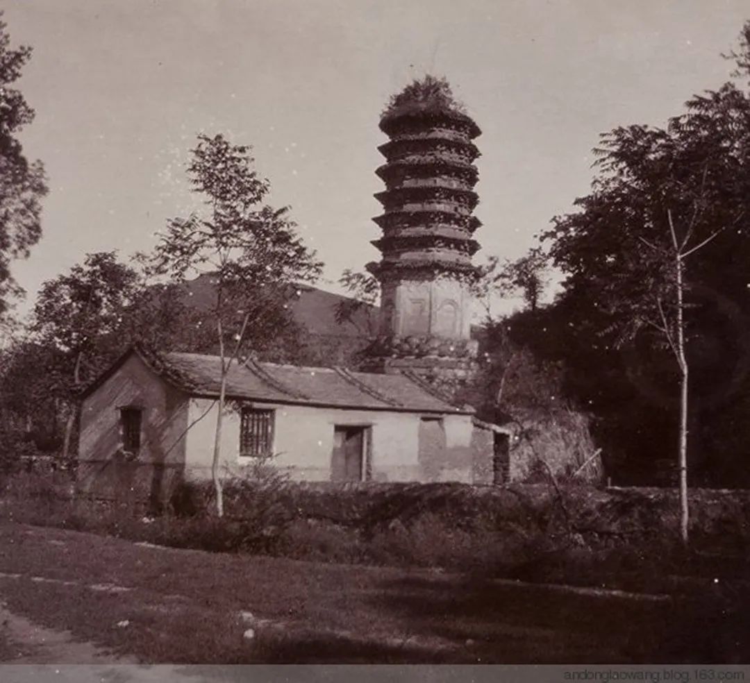 北京荣宝22春拍·蒙古刻本764年历磨难逢辰现影稀世珍笈世界首现