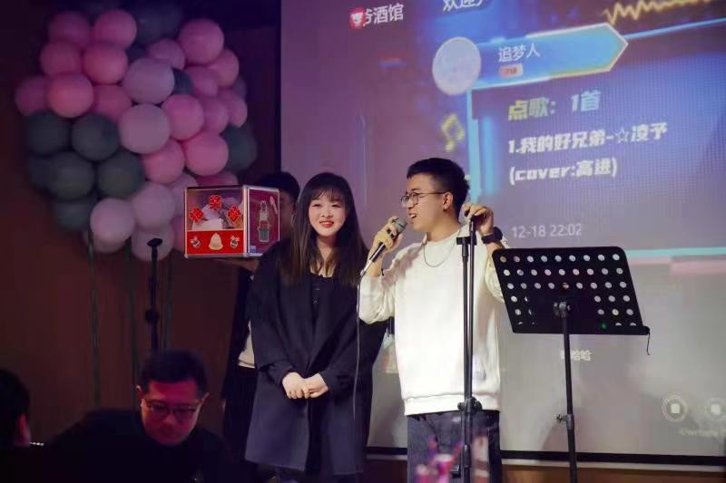 年轻人都喜欢开酒馆,年轻人喜欢开酒馆