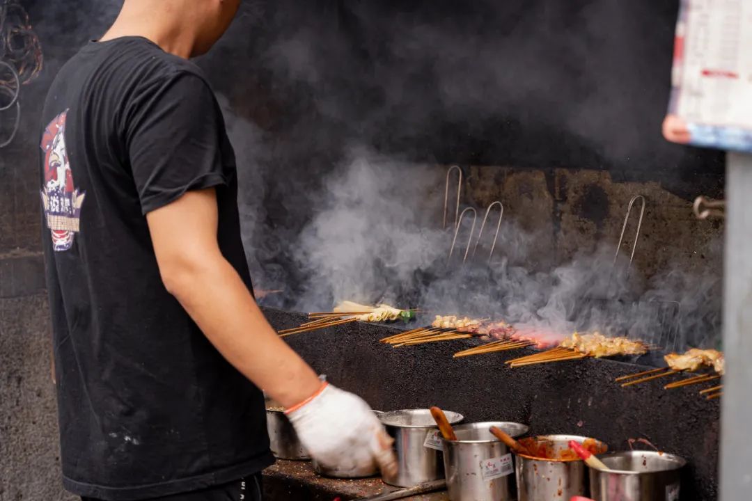 避暑胜地烧烤攻略,各个地方的避暑美食