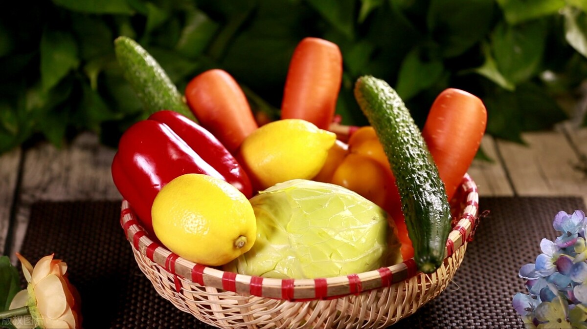 急性咽炎吃什么好得快,咽炎应该多吃什么