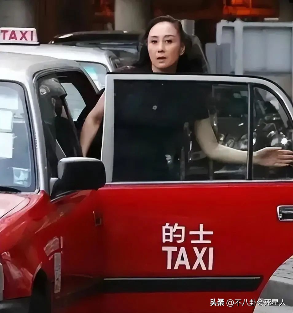 利智和李连杰的日常生活,黄秋燕和李连杰现任妻子