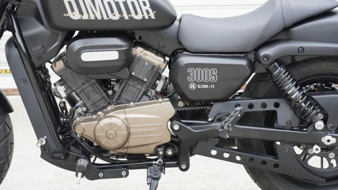 国产300复古巡航车有几款,座高690美式巡航摩托
