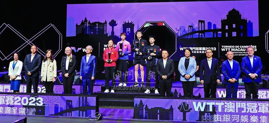 王楚钦王曼昱助国乒五冠,王楚钦王曼昱加冕双冠王