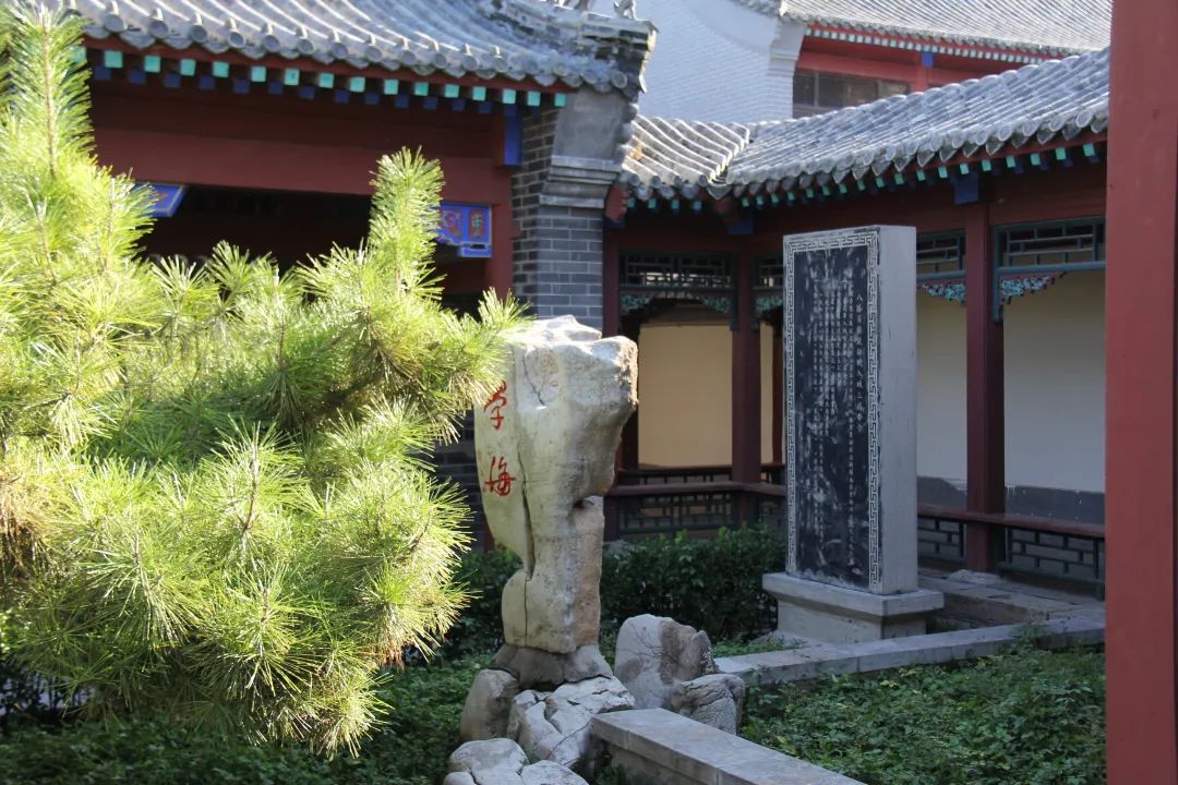 我家门口有条河,我家门前有条河全文