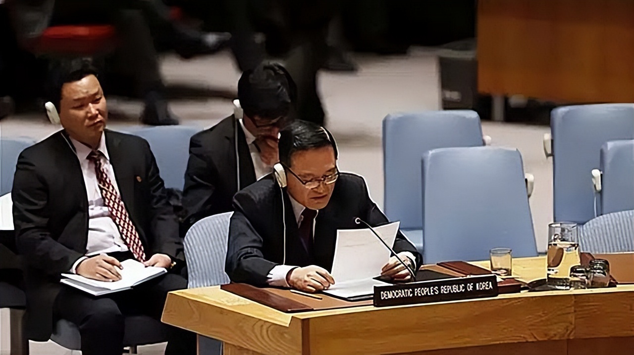 94年美国准备对朝鲜动手，还模拟攻击我国潜艇，最终为何没敢打？