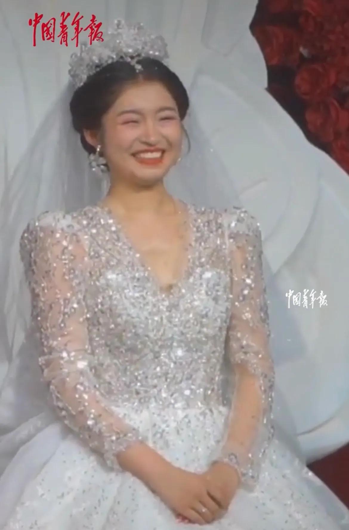 新娘父亲的经典幽默致辞视频,新郎父亲最搞笑的婚礼致辞视频