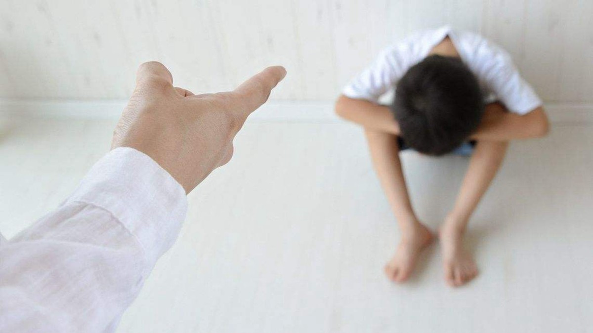 家长放养式教育对孩子有什么影响,别让哭穷式教育毁了你的孩子