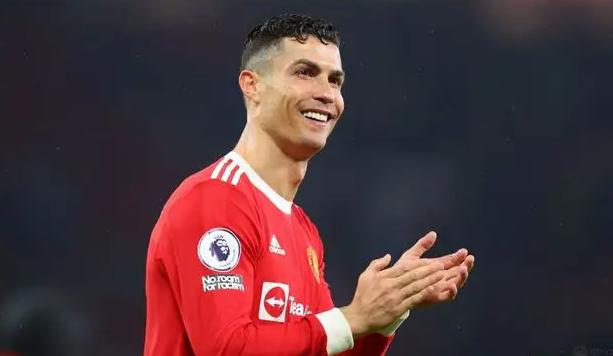 错怪了C罗，昔日故事曝光！为游子回家做铺垫，他配得上努力球王