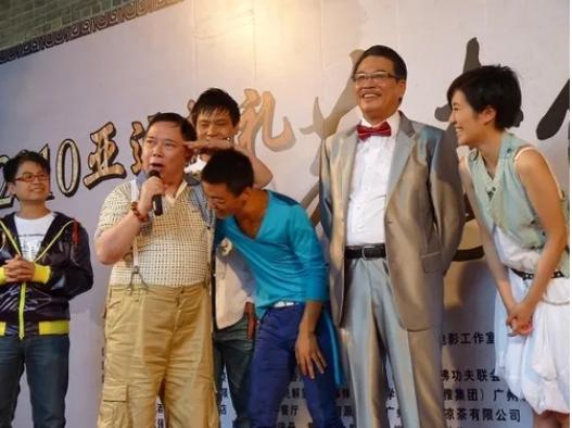 来内地养老的七位港星：农村盖大别墅，免费坐公交，生活很滋润