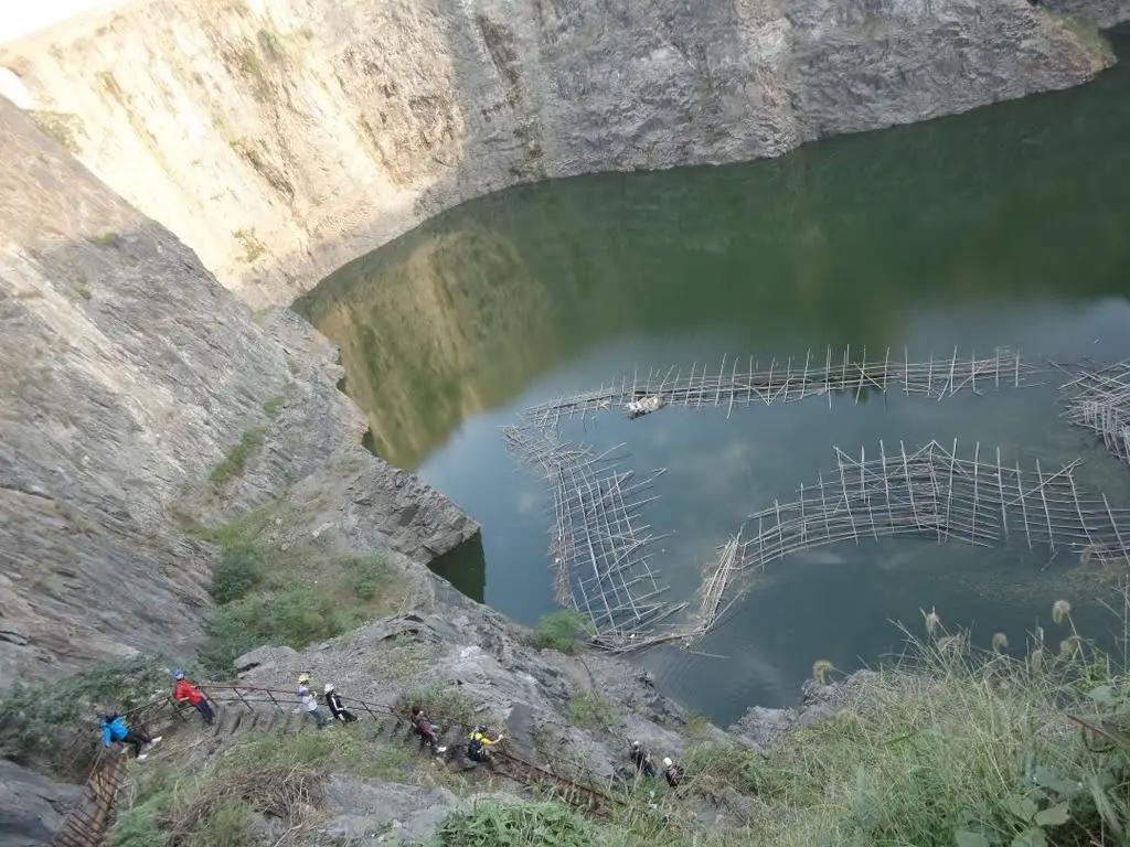 日本深坑,中国最大的深坑建筑