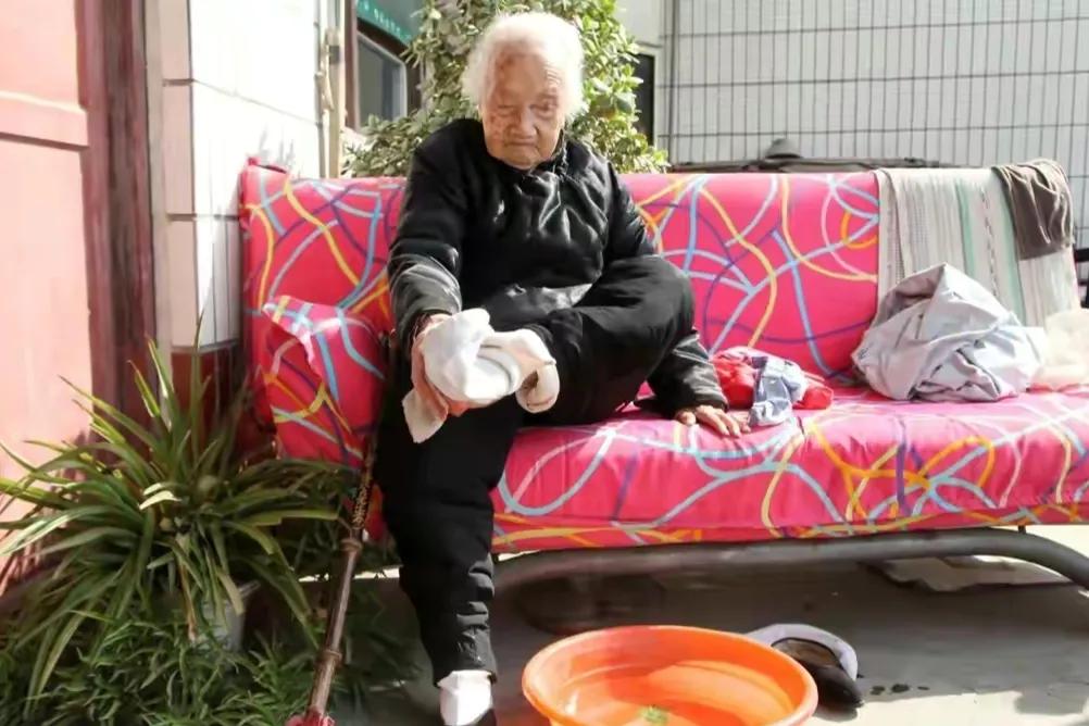 活了30年才知道的养生小技巧,114岁老中医的养生术