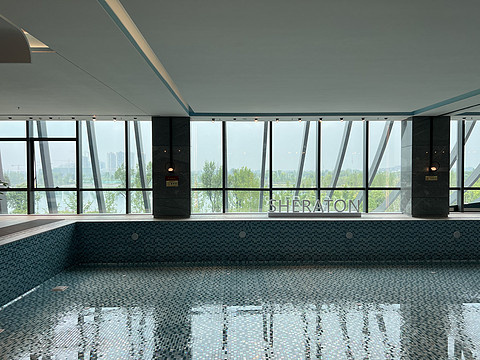 窗含西岭千秋雪成都环球中心雪山,窗含西岭千秋雪魅力成都