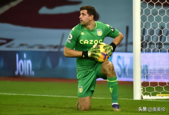 E马丁内斯：10年6租的第三门将成为阿根廷守护神