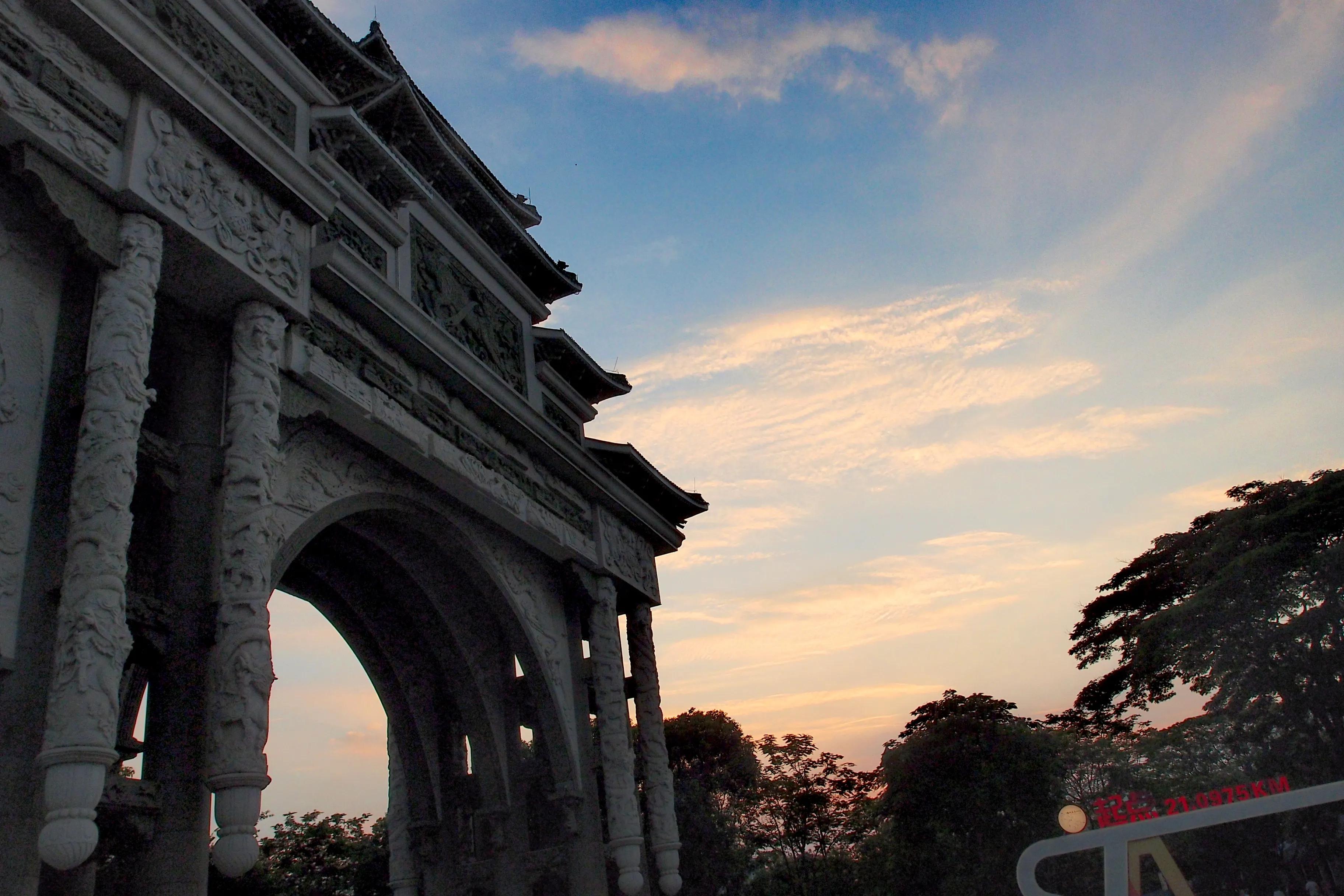 世界最大牌坊顺德,亚洲最大牌坊公园