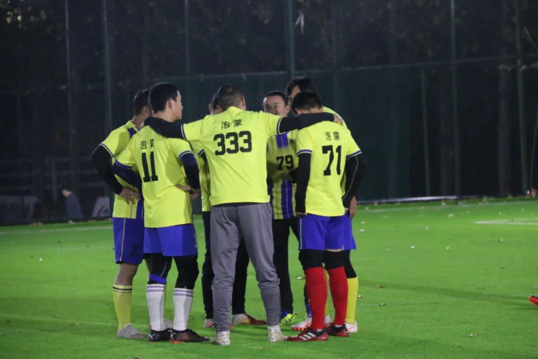 4度的天气,在4000的海拔踢球是什么感受