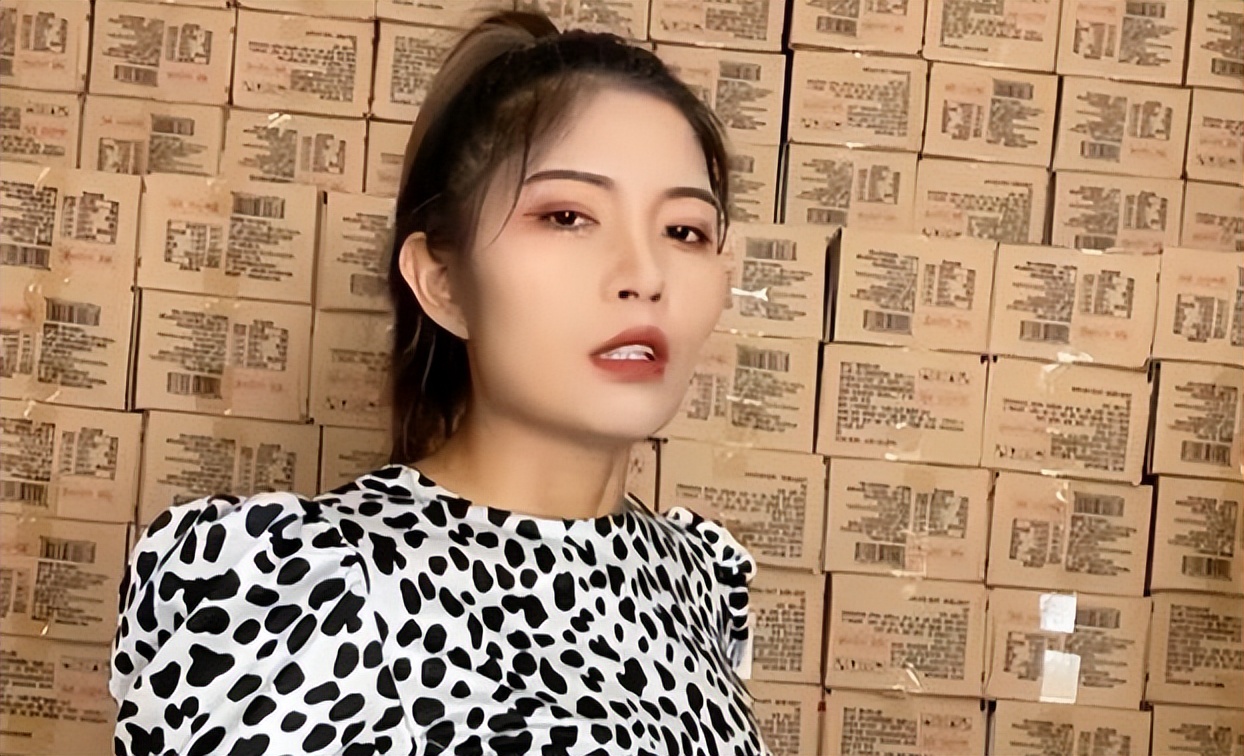 靠卖惨走红的水泥西施现状,水泥西施真实身份揭穿