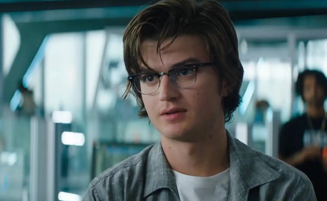 脸越方，人越性感