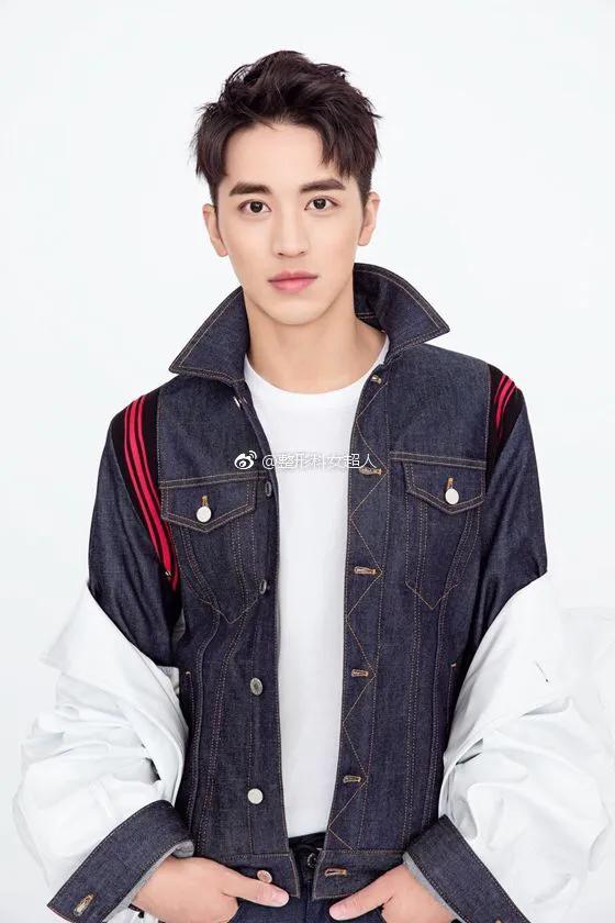 五位割双眼皮的明星,许魏洲张彬彬谁最配景甜