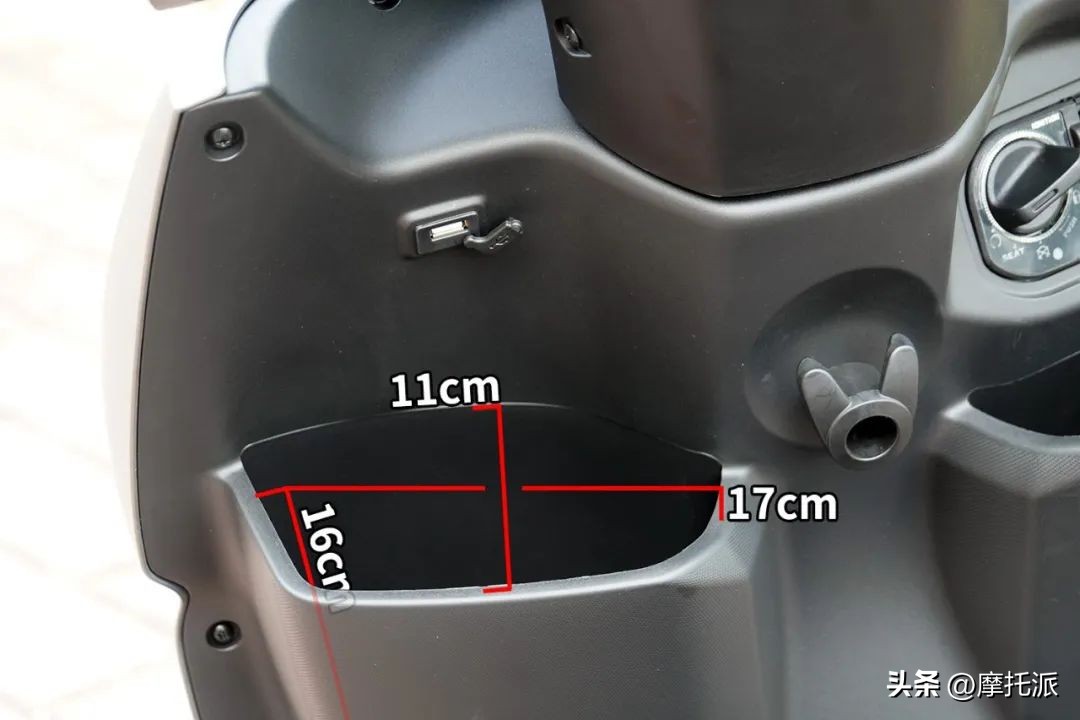 五羊本田ncr125与裂行星际版对比,五羊本田ncr125和豪爵翼爽afr125