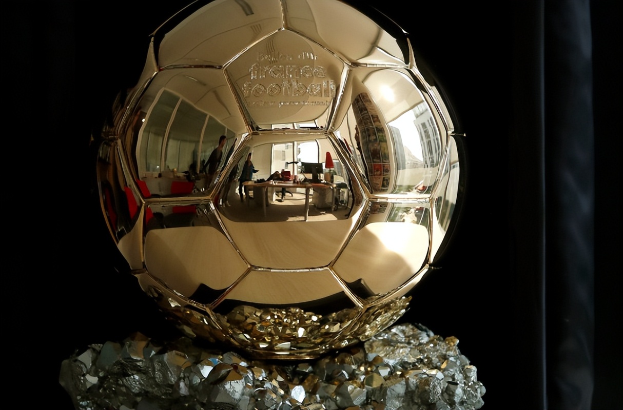 2018金球奖梅西跌出前三,梅西2026年金球奖