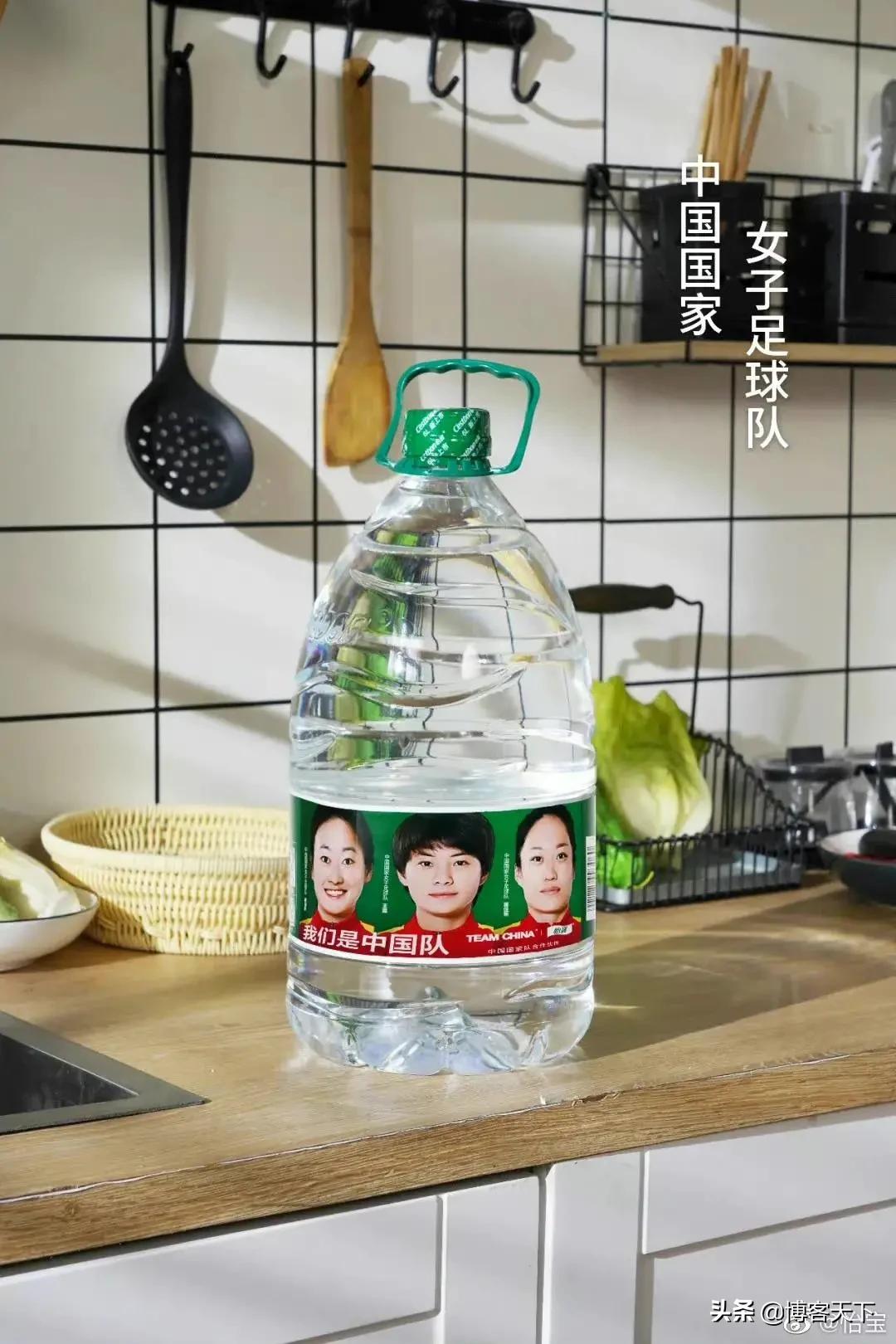 中国女足代言人有哪些,中国女足代言袜子