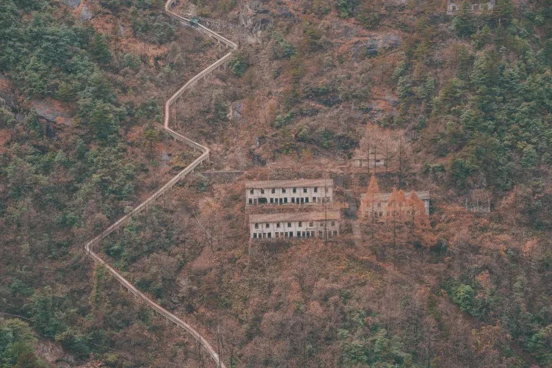 不愧是天下第一山真的很壮观,不愧是天下第一奇山