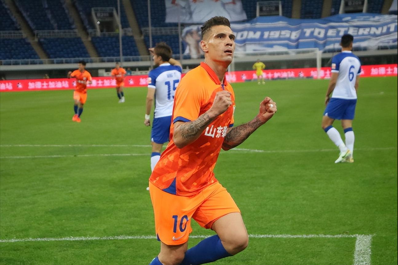 崔康熙三拳庆祝原视频,崔康熙首秀