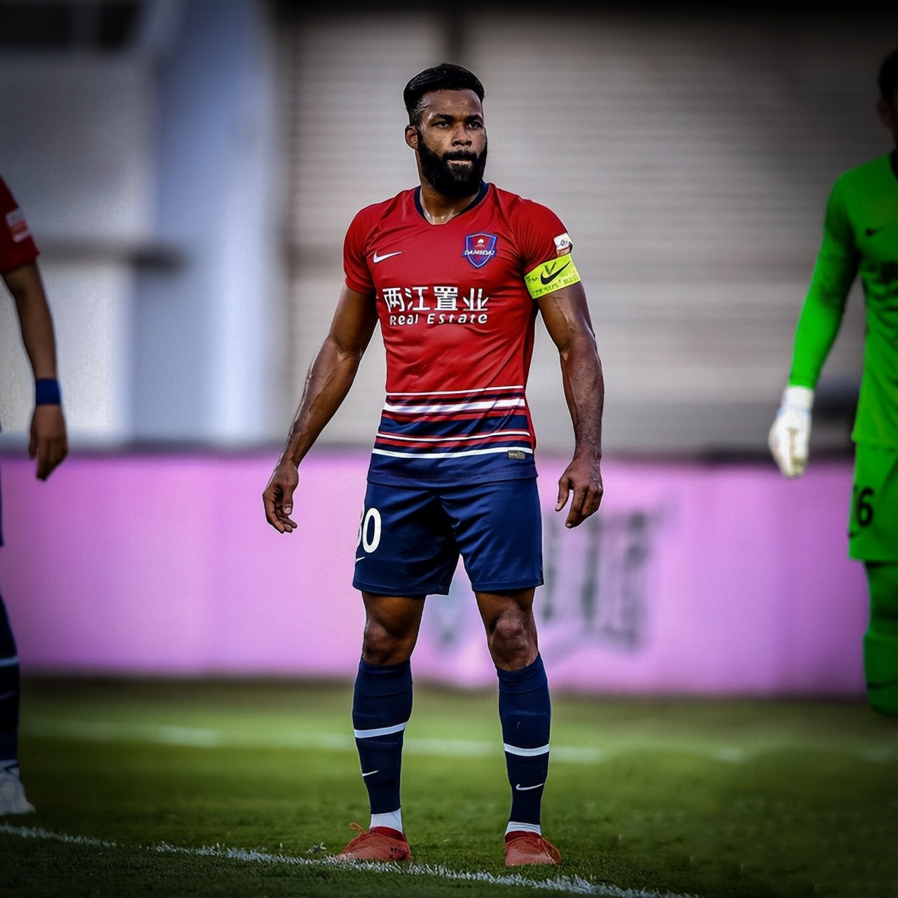 官宣！37岁中超旧将再就业，身穿77号球衣，征战第四级别联赛