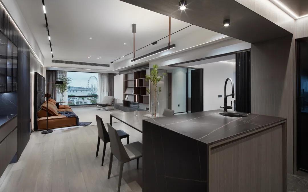 酷飒不冰冷，工业风也可以温暖轻奢